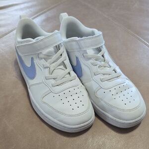Nike Kids White and Light Blue Sneakers